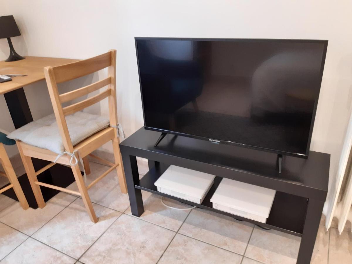 Appartement AAD1 Clamart 200 m du Tramway T6 st pavé blc avec cuisine séparée Extérieur photo